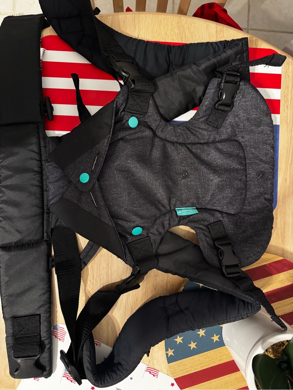 Infantino Dark Heather Gray Carrier with Teal Brand Tag